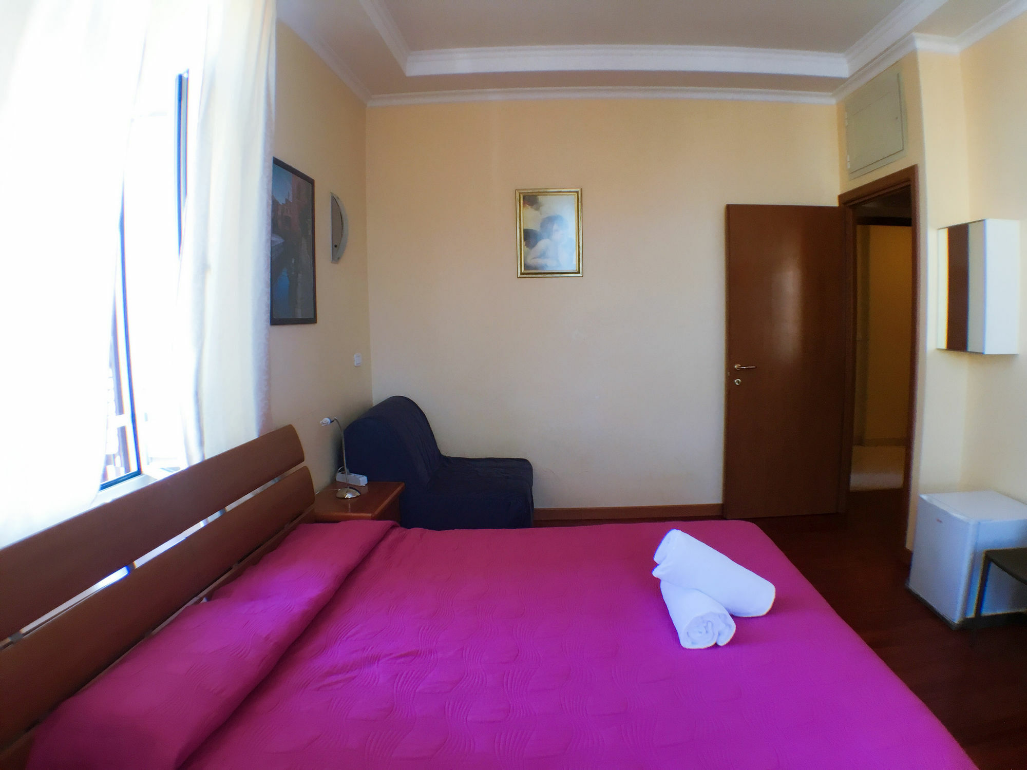 רומא Zhihua Guest House מראה חיצוני תמונה